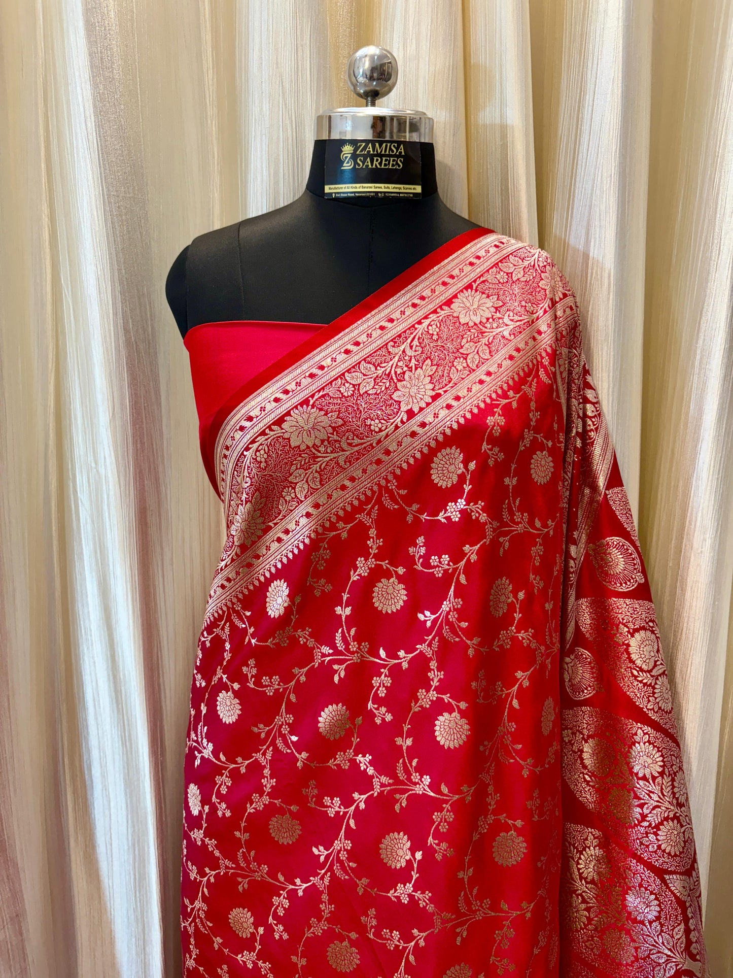 Elegant Red Banarasi Silk Saree with Golden Zari Weaving