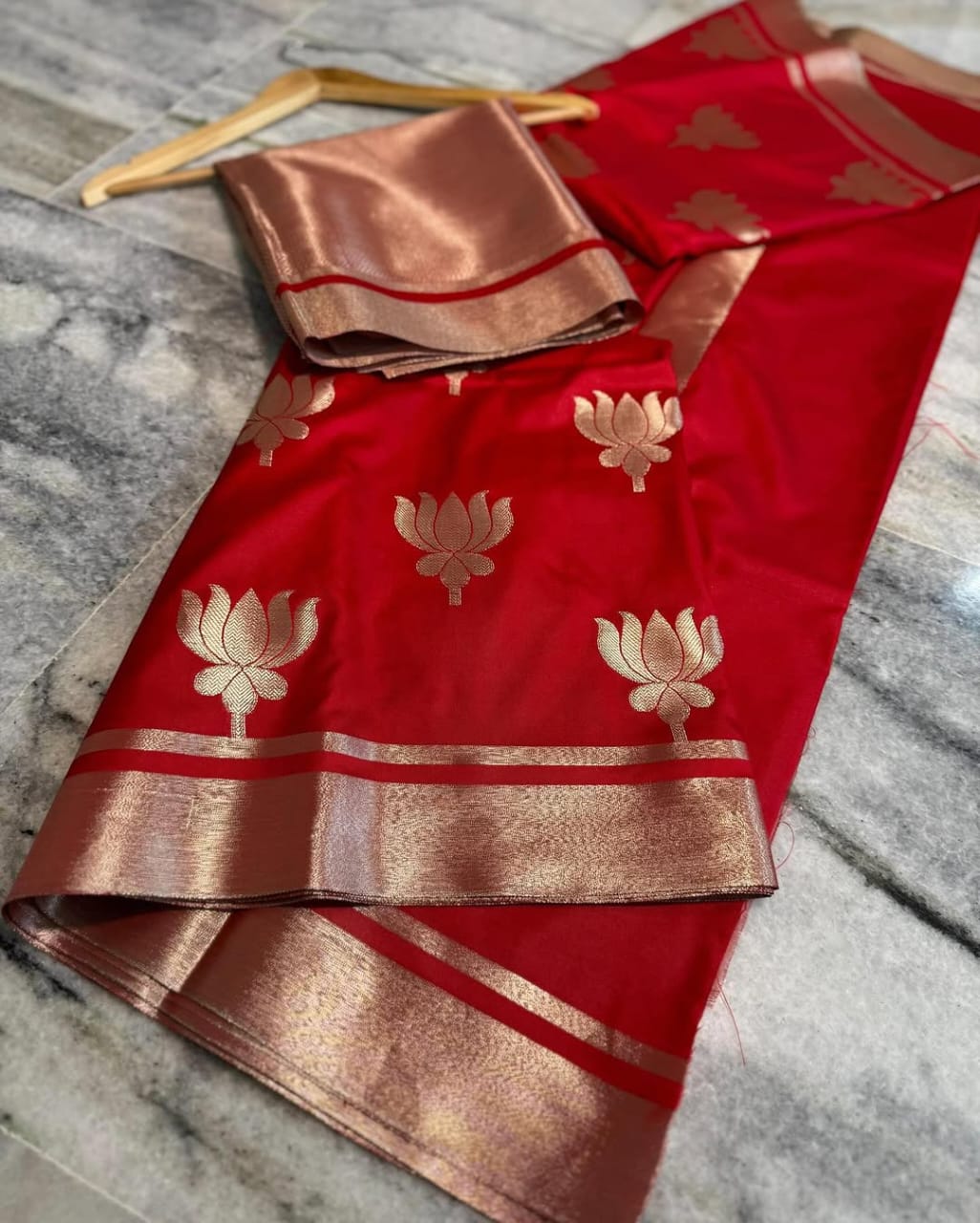 Kajol Premium Banarasi Semi Silk Saree